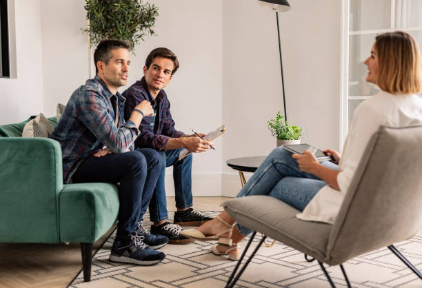 istock Casual Meeting with a Therapist at Home 2067980557