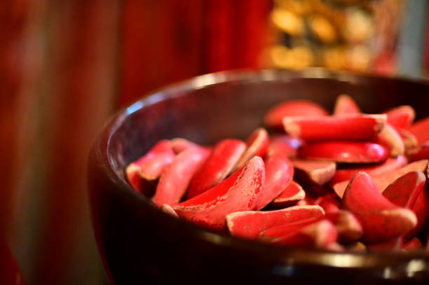 Divination with Jiaobei: A Traditional Chinese Practice