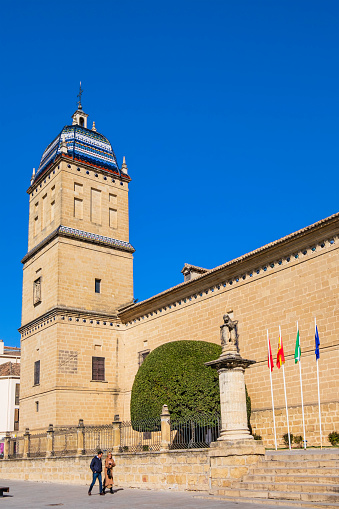 The Hospital of Santiago, completed in 1575, was commissioned by the bishop of Jaén as a hospital for the poor sick. Declared a national historic monument in 1971, is currently used as library and cultural center.