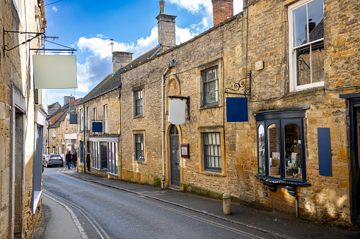 Stow on the Wold is a historic market town nestled in the Cotswolds. Known for its large market square, ancient cross, and the blend of medieval and modern architecture, this town epitomizes the charm and heritage of rural England amidst rolling hills and natural beauty.