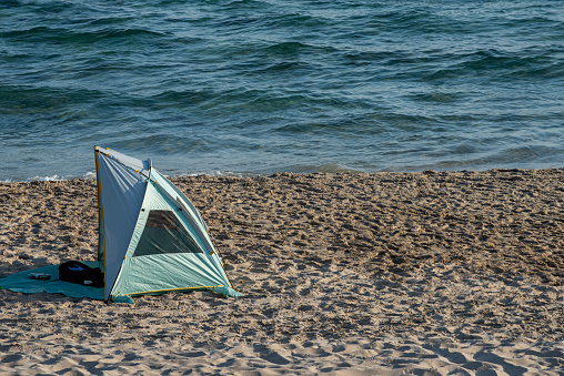 Beach tent canopy in Çeşme Altınkum