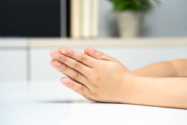 A human hand with leaning to sunlight