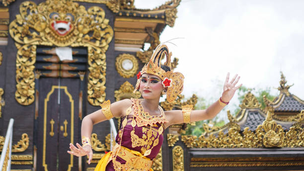 istock Balinese girl dancer 2070892558