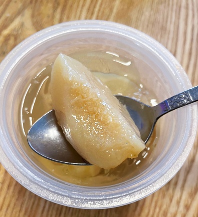 Stewed snow pear with rock sugar