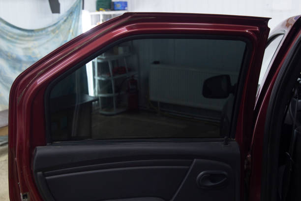istock Tinting of car windows 2071122023
