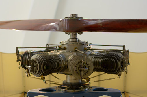 8-piston aeronautical radial engine bottom view