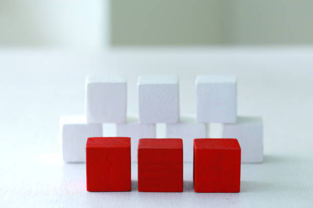 Various patterns of arrangement of building blocks, such as lined up, separated, stacked, etc.