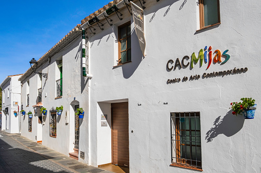 Among the whitewashed buildings in the beautiful Andalusian town of Mijas you can find and visit the CAC Mijas, a Contemporary Art Center inaugurated in 2013