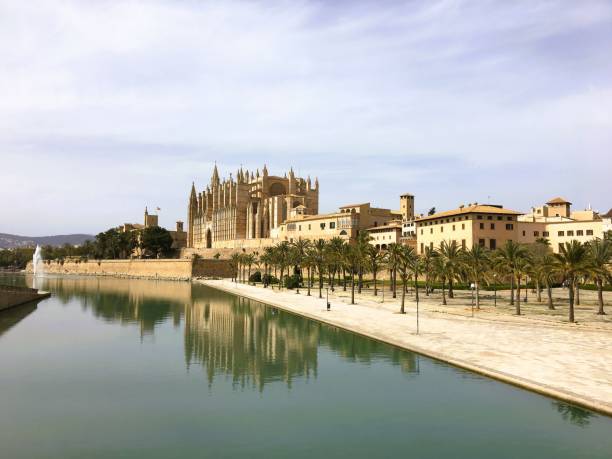 istock Palma de Mallorca and its cathedral, Mallorca, Balearic islands, Spain 2072937141