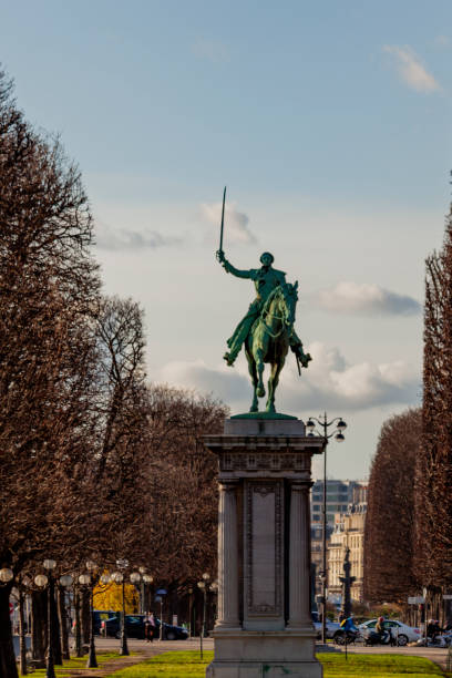 istock Lafayette monument at the  Cours-la-Reine park 2073162230