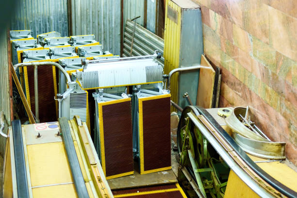 istock Steps for the escalator are standing for renovation 2073521139