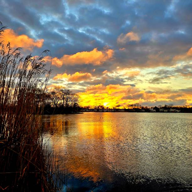 istock A cloudy sunrise on the lake 2074055261