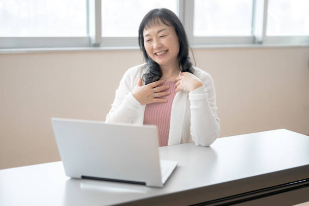 istock business woman 2075110758