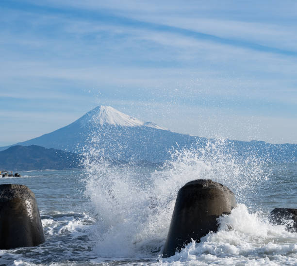 istock Crashing waves and Mt. Fuji 2075379952