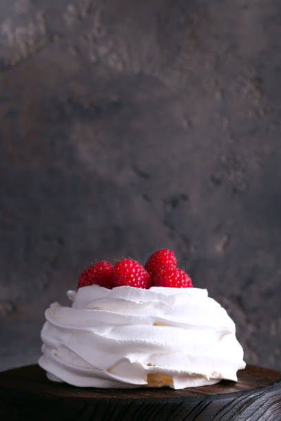 meringue dessert pavlova with fresh berries
