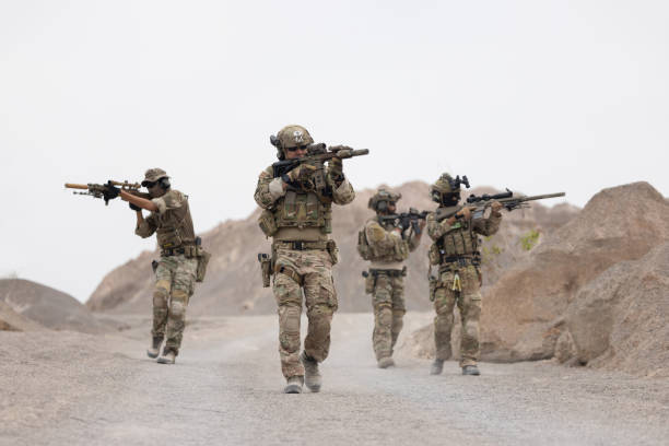 istock Soldiers patrol 2075823696