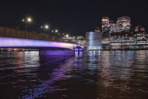night image of downtown in london