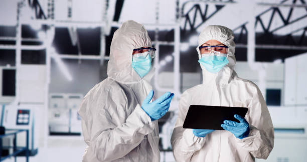 istock Sterile Semiconductor Manufacturing Factory And Worker 2078382729