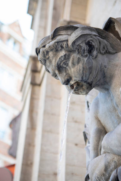 istock Spitting water fountain 2078460954