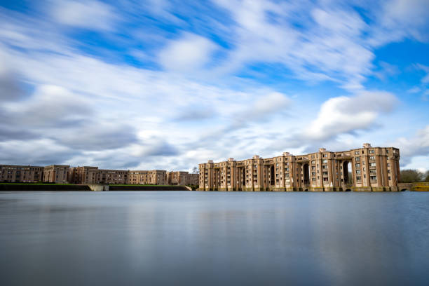 Long-exposure view of the residential complex \