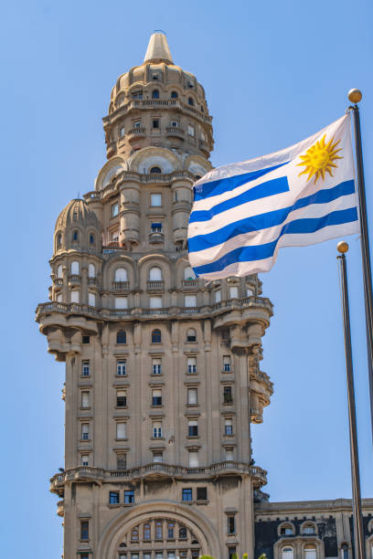 A view of the plaza Independencia