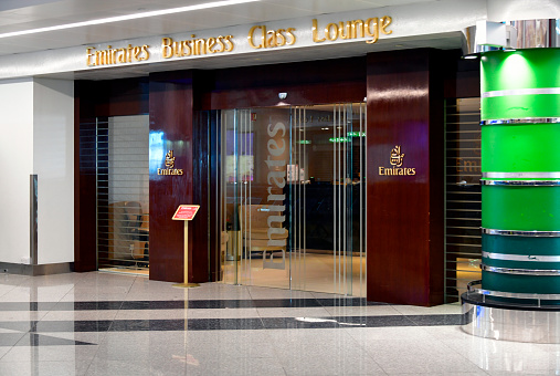 Al Garhoud district, Dubai: Emirates Business Class Lounge - Dubai International Airport, terminal 3 - a luxury escape for first class or business class passengers and frequent flyer card holders with a high status.
