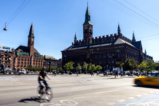 istock Traffic in Copenhagen with cyclist 2080239455