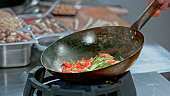 Stir-Fried prawns with snow peas and red capsicum