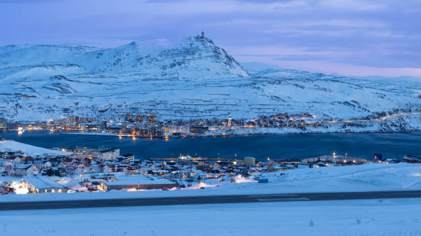 hammerfest cityscape. - hammerfest photos et images de collection