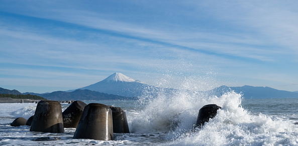 Wave spray and Mt. Fuji
