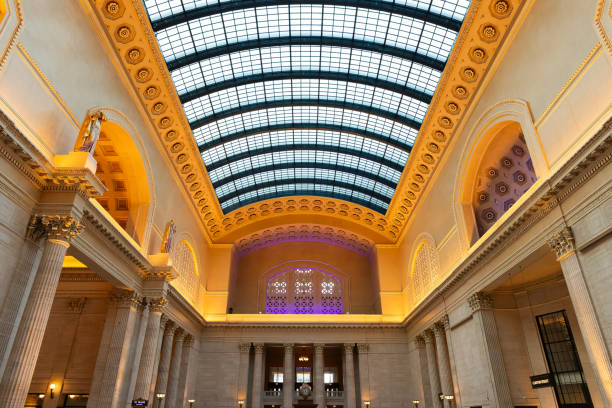 the great hall - american flag architectural feature architecture chicago fotografías e imágenes de stock