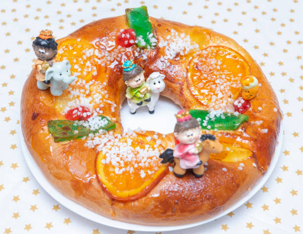 istock Roscon de Reyes, traditional cake in spanish christmas 2080931246