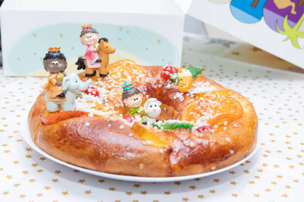 istock Roscon de Reyes, traditional cake in spanish christmas 2080931258
