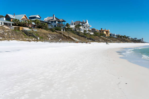 istock Beautiful Beachfront Homes in Florida 2080980328