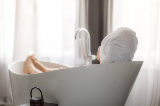 istock Enjoying the bathtub and relaxation 2081014982