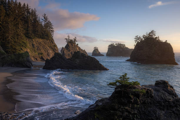 istock The very popular Secret Beach, Oregon. 2081820343