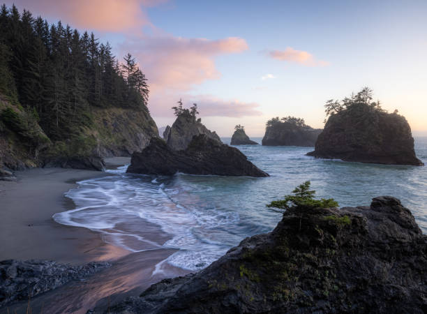 istock The very popular Secret Beach, Oregon. 2081822463