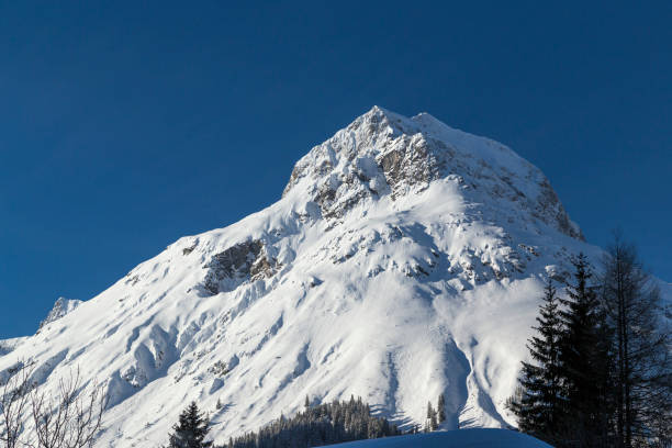 Sun on the Omeshorn - Lech's home mountain.