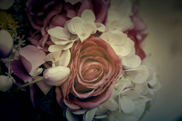 istock Vintage flower bouquet 2082571418