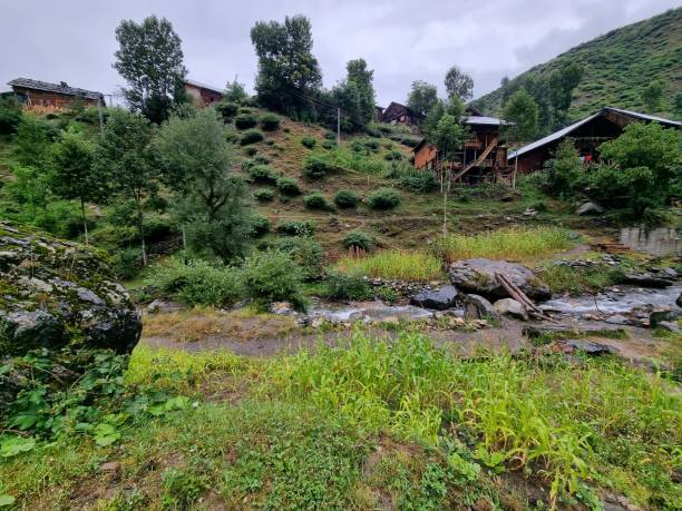istock Stunning beauty of Kashmir 2082585657