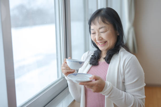 istock cafe time woman 2082758844