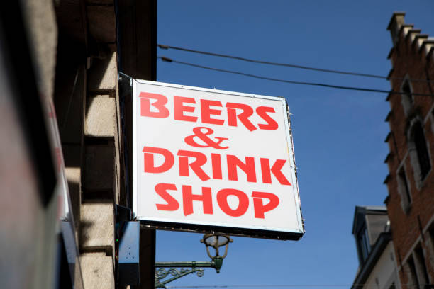 istock Sign outside a beer and drink shop 2083495654