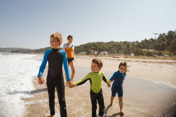 istock My surfing family 2083537321
