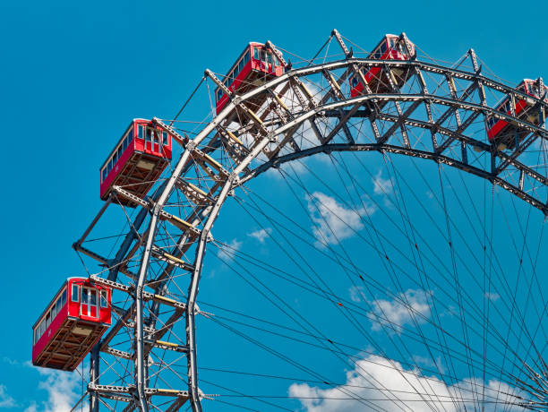 prater riesenrad gianf roda-gigante em viena vista áustria prater funfair - large vienna austria blue - fotografias e filmes do acervo