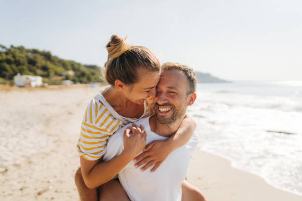 istock Romantic moments at the beach 2083711285
