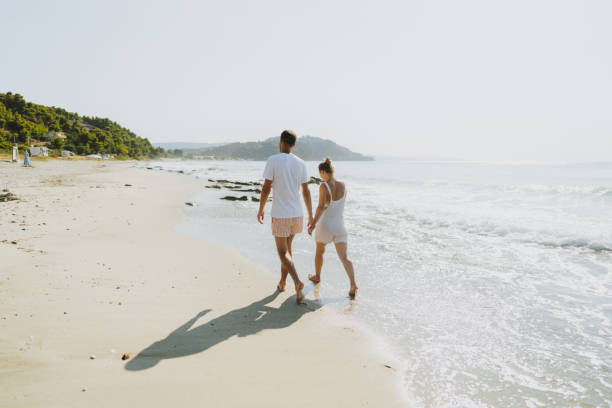 istock Romantic couple at the beach 2083717015