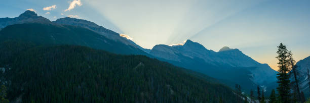 istock Panoramic mountain views along the icefields parkway in Jasper & Banff National Parks. 2084032640