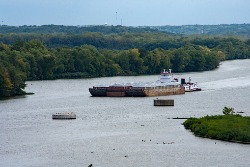 Starved Rock SP - Barges & Towboat on Illinois River
