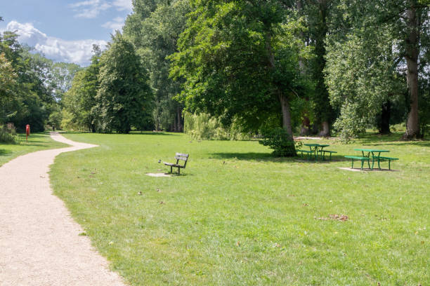 istock Picnic area on the Thames Path 2084956125