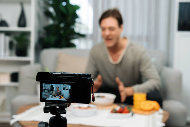 istock Smart nutrition broadcaster presenting healthy food choice. Pecuniary. 2085197787